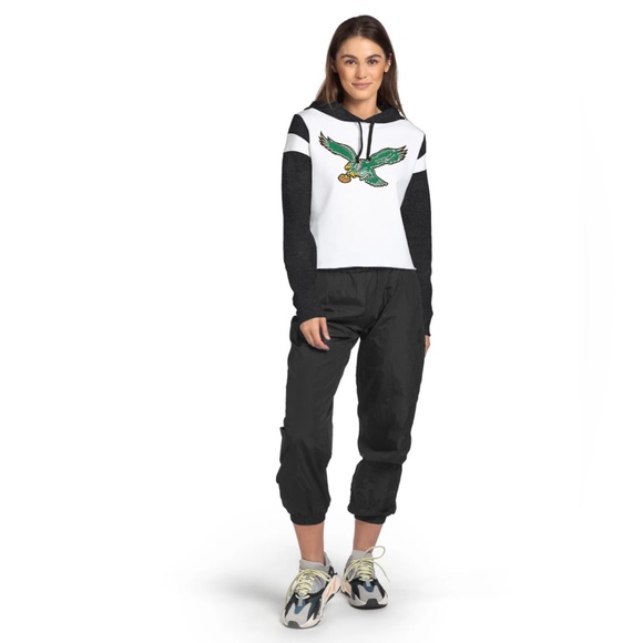 •JUNK FOOD• White & Black Philadelphia Eagles Cropped Fleece Pullover Hoodie - Picture 2 of 7